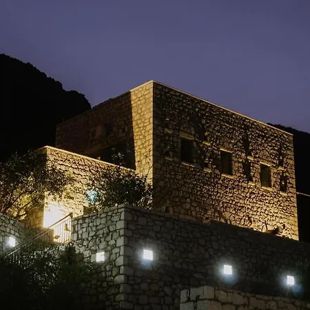 Prosilion Stone House Holiday home Argilia