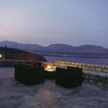 Prosilion Stone House Holiday home Argilia