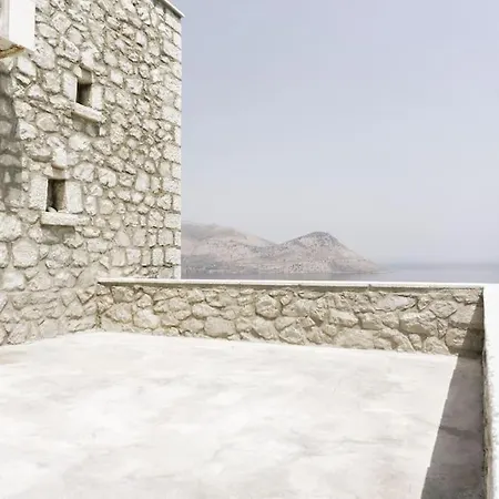 Prosilion Stone House * Argilia