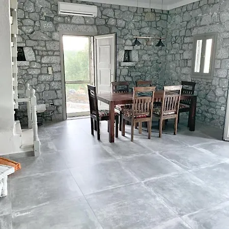 Prosilion Stone House Feriehus *