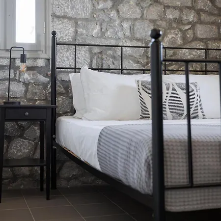 Prosilion Stone House Argilia