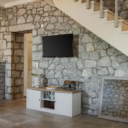 Feriehus Prosilion Stone House Argilia
